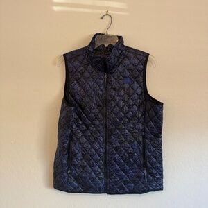 North Face Women's Quilted Puffer Vest - XL